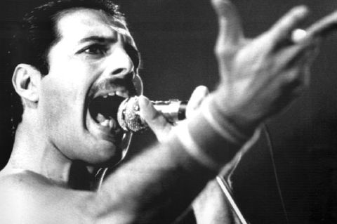 "Bohemian Rhapsody" zählt zu den größten Klassikern der Band Queen um Frontmann Freddie Mercury (Archivbild) Foto: dpa