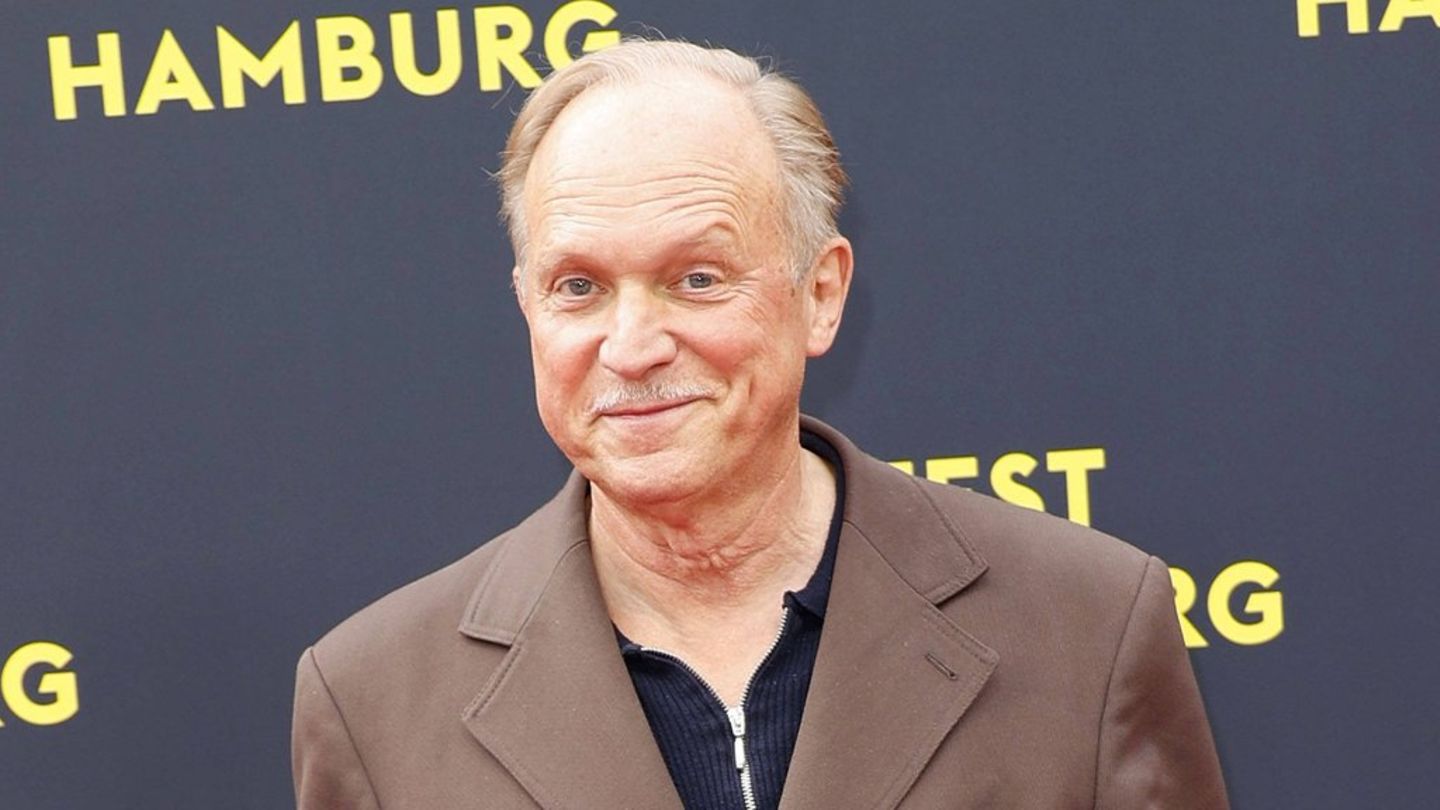 Ulrich Tukur: Er hat sich Autofahren selbst beigebracht