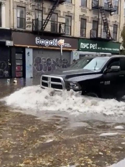 Starke Winde und Regenfälle überziehen NYC – eine Person ertrunken