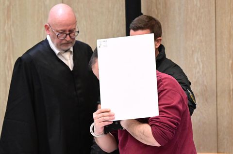 Alexander S. vor dem Landgericht Mannheim Alexander S. vor dem Landgericht Mannheim