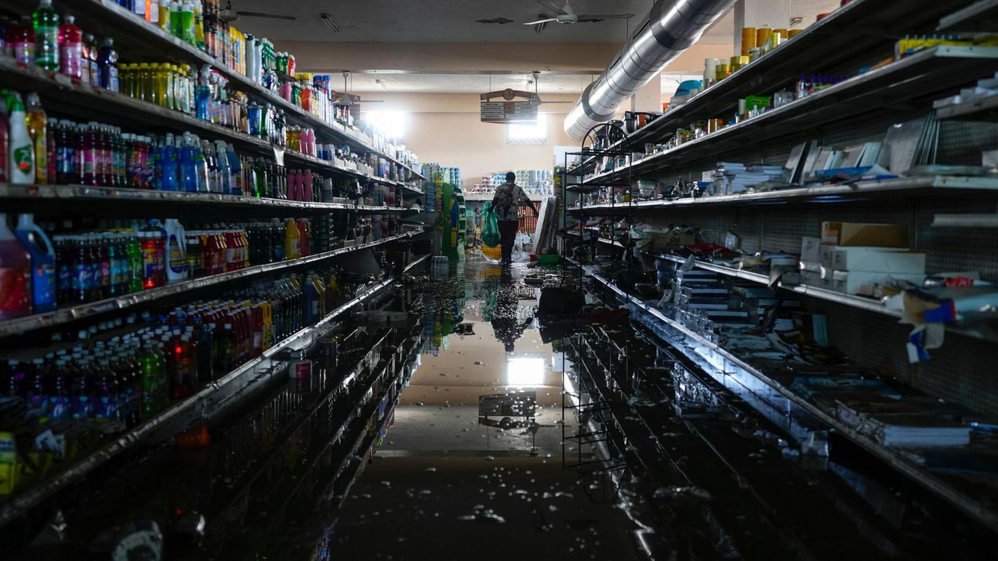 Vereinzelt dürfen sich die Bewohner mit dem Nötigsten eindecken
