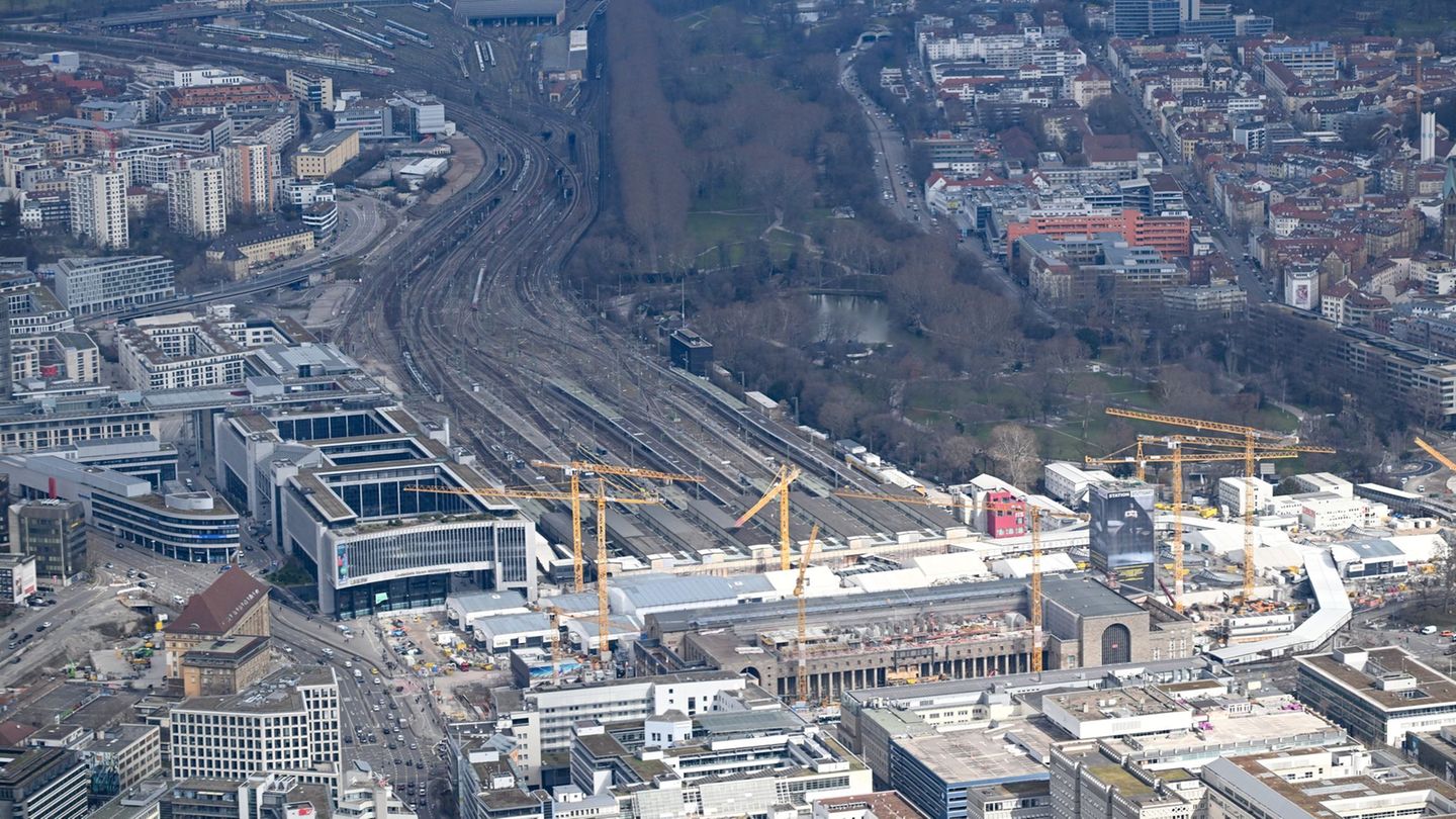 Auf den wegen Stuttgart 21 frei werdenden Gleisflächen will die Landeshauptstadt ein neues Stadtviertel errichten. Foto: Bernd W Auf den wegen Stuttgart 21 frei werdenden Gleisflächen will die Landeshauptstadt ein neues Stadtviertel errichten. Foto: Bernd W