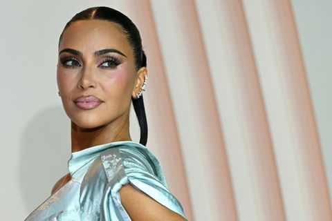 Kim Kardashian im Space-Outfit