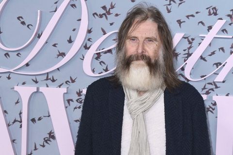 Langes Haar und grauer Bart: So erschien David Threlfall zu einer Londoner Premiere. Langes Haar und grauer Bart: So erschien David Threlfall zu einer Londoner Premiere.