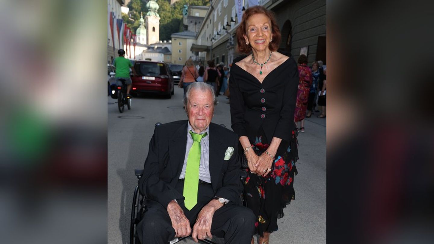 Toni Meggle im vergangenen Jahr mit seiner Ehefrau bei den Salzburger Festspielen. Toni Meggle im vergangenen Jahr mit seiner Ehefrau bei den Salzburger Festspielen.