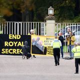 Demonstranten vor Royal Lodge