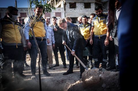 "Erinnert an Deutschland von 1945": Wadephul besucht zerbombte Vororte in Syrien "Erinnert an Deutschland von 1945": Wadephul besucht zerbombte Vororte in Syrien