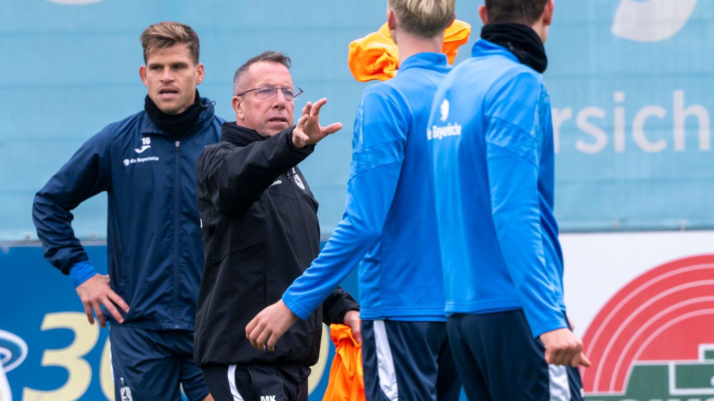 1860-Trainer Markus Kauczinski muss gegen Cottbus auf Abwehrchef Raphael Schifferl verzichten. (Archivfoto) Foto: Peter Kneffel/ 1860-Trainer Markus Kauczinski muss gegen Cottbus auf Abwehrchef Raphael Schifferl verzichten. (Archivfoto) Foto: Peter Kneffel/