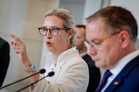Die AfD-Chefs Alice Weidel und Tino Chrupalla geben ein Pressestatement Die AfD-Chefs Alice Weidel und Tino Chrupalla geben ein Pressestatement