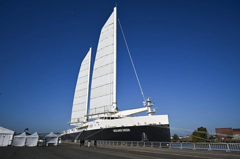 "Neoliner Origin": Größtes Segelfrachtschiff der Welt meistert Atlantik-Fahrt "Neoliner Origin": Größtes Segelfrachtschiff der Welt meistert Atlantik-Fahrt