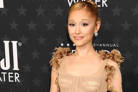 Bald ist Ariana Grande wieder als Hexe in der "Wicked"-Fortsetzung zu sehen - danach wirkt sie in einem neuen Kapitel der "Ame Bald ist Ariana Grande wieder als Hexe in der "Wicked"-Fortsetzung zu sehen - danach wirkt sie in einem neuen Kapitel der "Ame