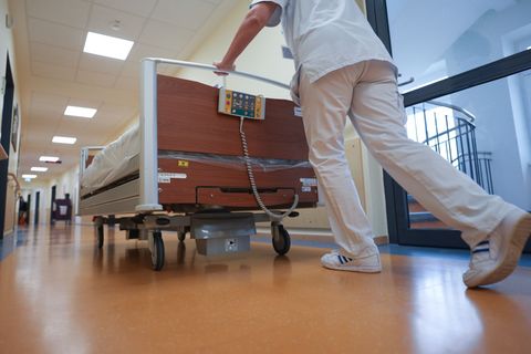 Auch im Norden verdienen Pflegekräfte mehr. (Symbolbild) Foto: Marcus Brandt/dpa