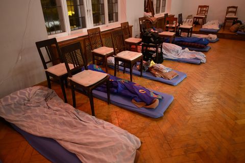 Für viele Menschen ohne Wohnung sind Nachtcafés in Dresden ein erster Anlaufpunkt, Rückzugsort und Ruhemöglichkeit in der kalten