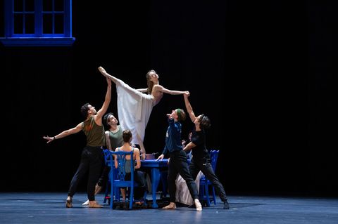 Das Bayerische Staatsballett erhält für seine herausragenden Solistinnen und Solisten sowie für die Leistung des Ensembles das "