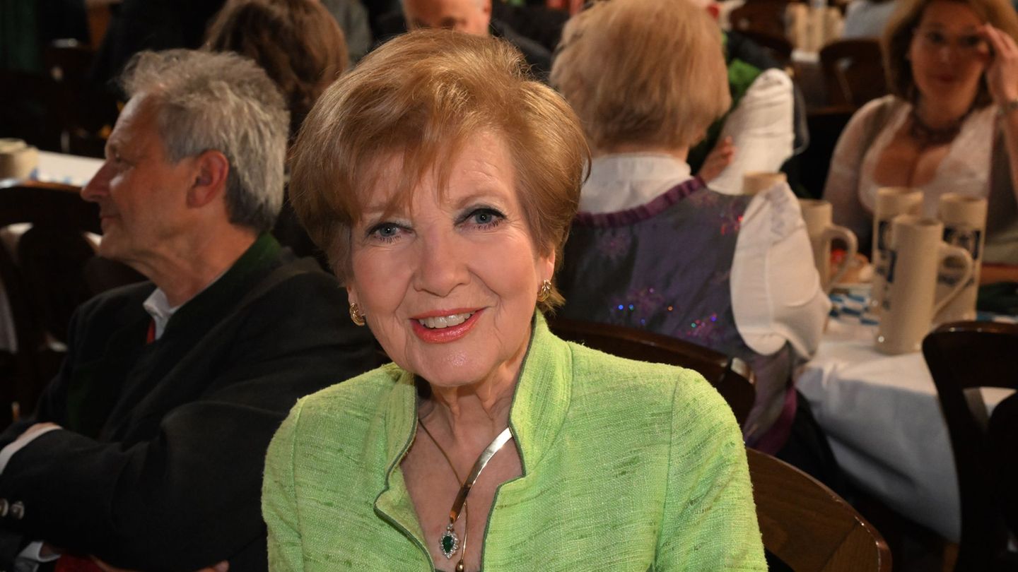 Carolin Reiber wird am 2. November 85 Jahre alt. (Archiv) Foto: Felix Hörhager/dpa Carolin Reiber wird am 2. November 85 Jahre alt. (Archiv) Foto: Felix Hörhager/dpa