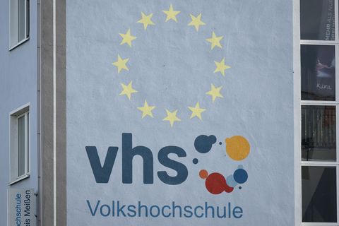 Die Volkshochschulen in MV wollen einen Inflationsausgleich vom Land. (Symbolbild) Foto: Sebastian Kahnert/dpa