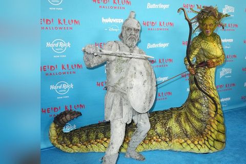 Mal wieder ein großer Halloween-Hingucker: Tom Kaulitz als griechischer Krieger und Heidi Klum als Medusa Mal wieder ein großer Halloween-Hingucker: Tom Kaulitz als griechischer Krieger und Heidi Klum als Medusa