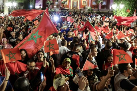 Menschen in Rabat feiern die UN-Entscheidung