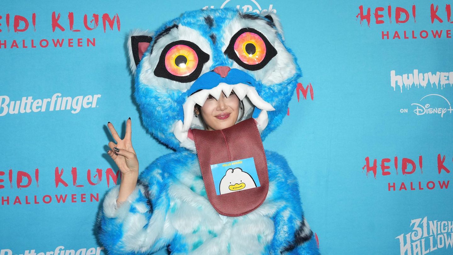 Ejae auf  Heidi Klums Halloween-Party