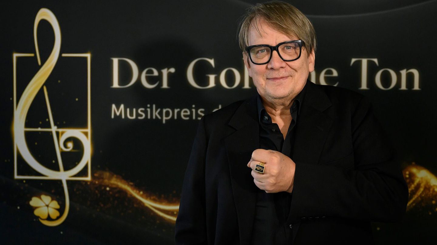 Der Musiker Sven Regener wurde in Goslar mit dem Musikpreis der Stadt Goslar, dem "Goldenen Ton", ausgezeichnet. Foto: Swen Pför