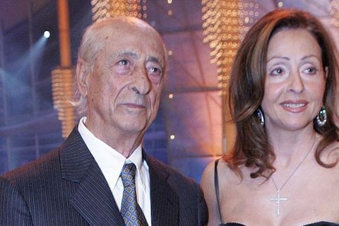 Vicky Leandros mit ihrem Vater Leo im Rahmen einer TV-Show im Jahr 2005.
