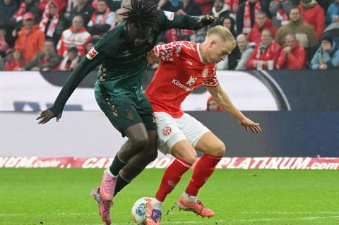 Kam gegen den FSV Mainz 05 nicht zur Geltung: Werder-Stürmer Victor Boniface (l). Foto: Torsten Silz/dpa