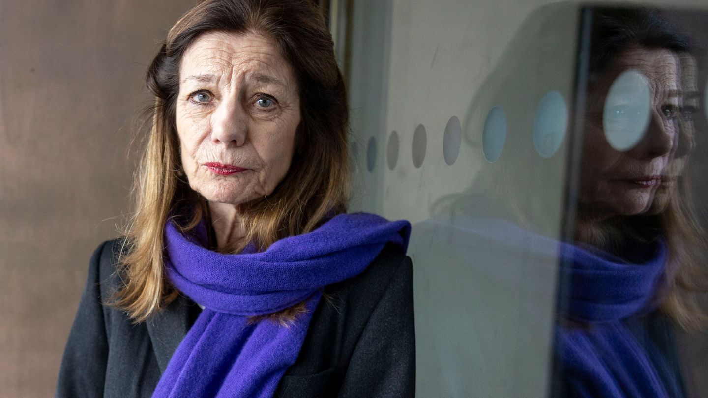 Schriftstellerin Ursula Krechel erhält den mit 50.000 Euro dotierten Büchner-Preis. Foto: Helmut Fricke/dpa