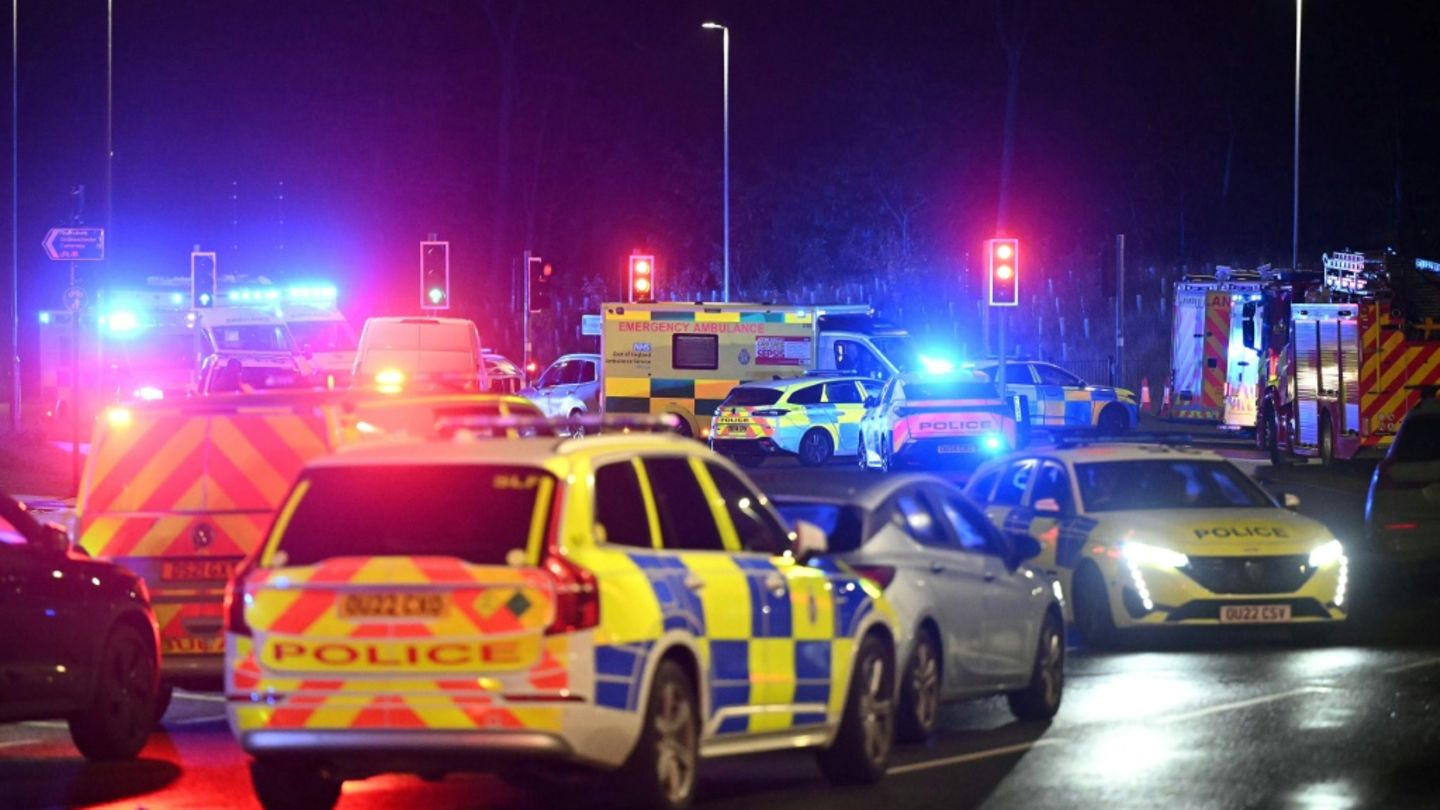 Mehrere Menschen in Zug in Großbritannien durch Stiche verletzt