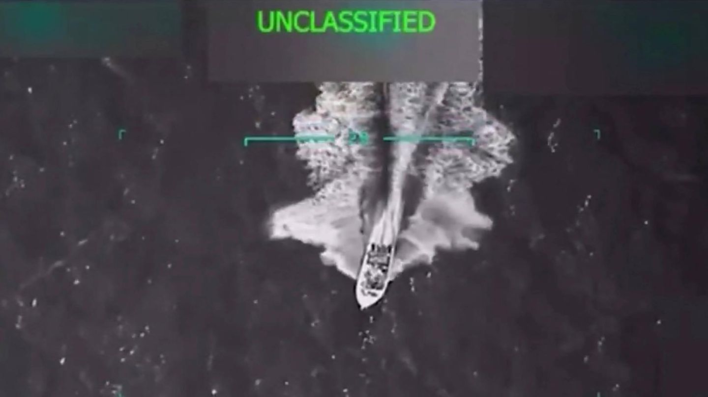 Eine Luftaufnahme des US-Militärs vor einem Angriff auf ein mutmaßliches Drogenboot von Anfang September