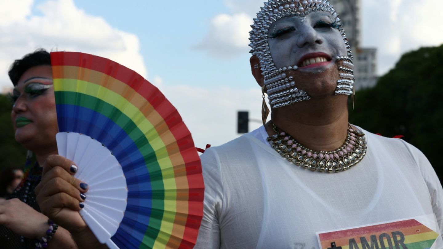 Teilnehmer der Pride Parade in Buenos Aires