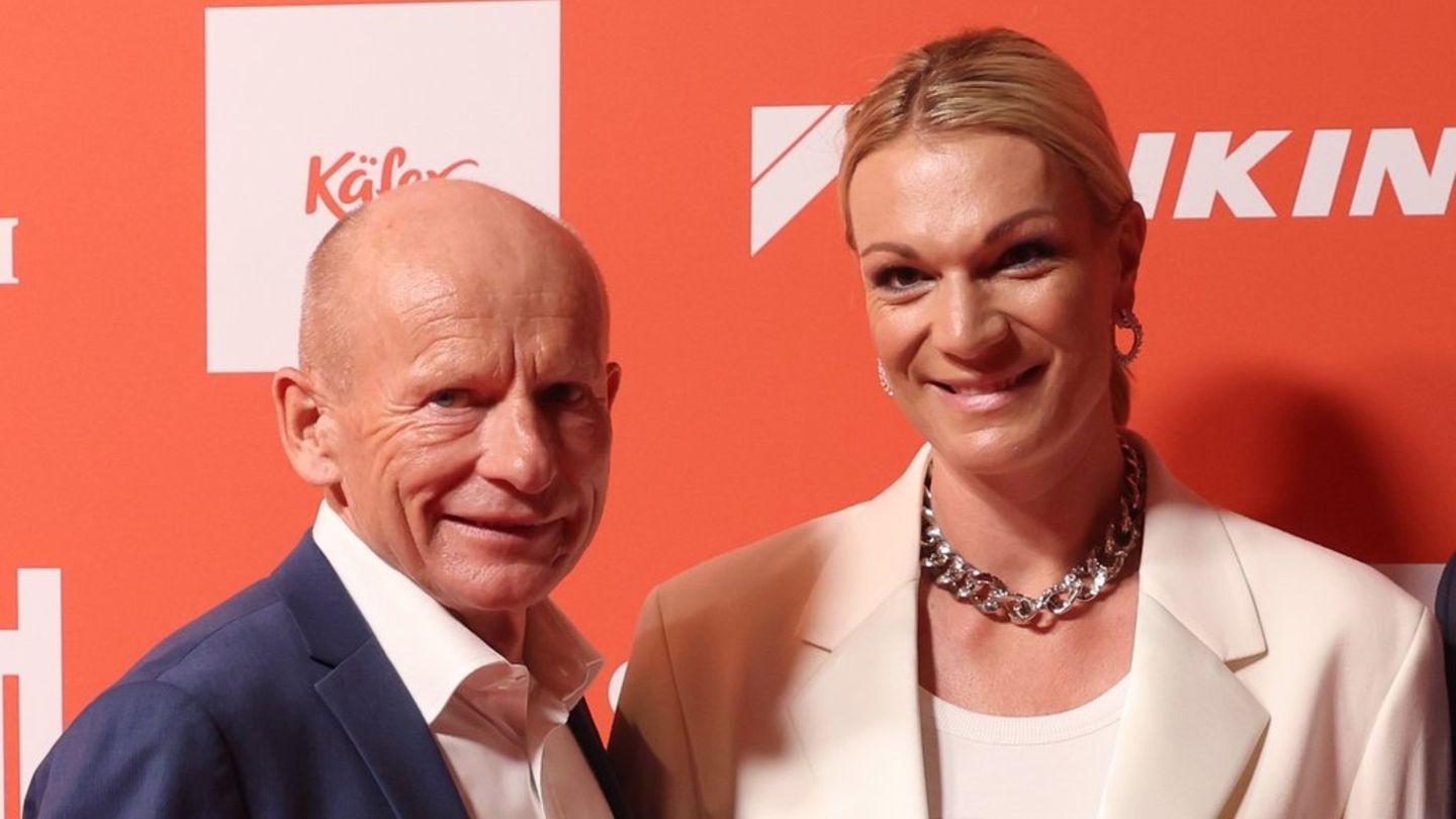 Johann Schrempf und Maria Riesch genießen die Zeit zusammen.