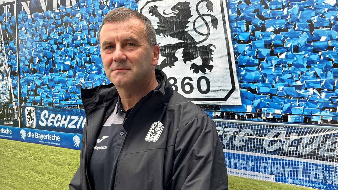 Manfred Paula erhält bei 1860 einen unbefristeten Vertrag. Foto: Christian Kunz/dpa