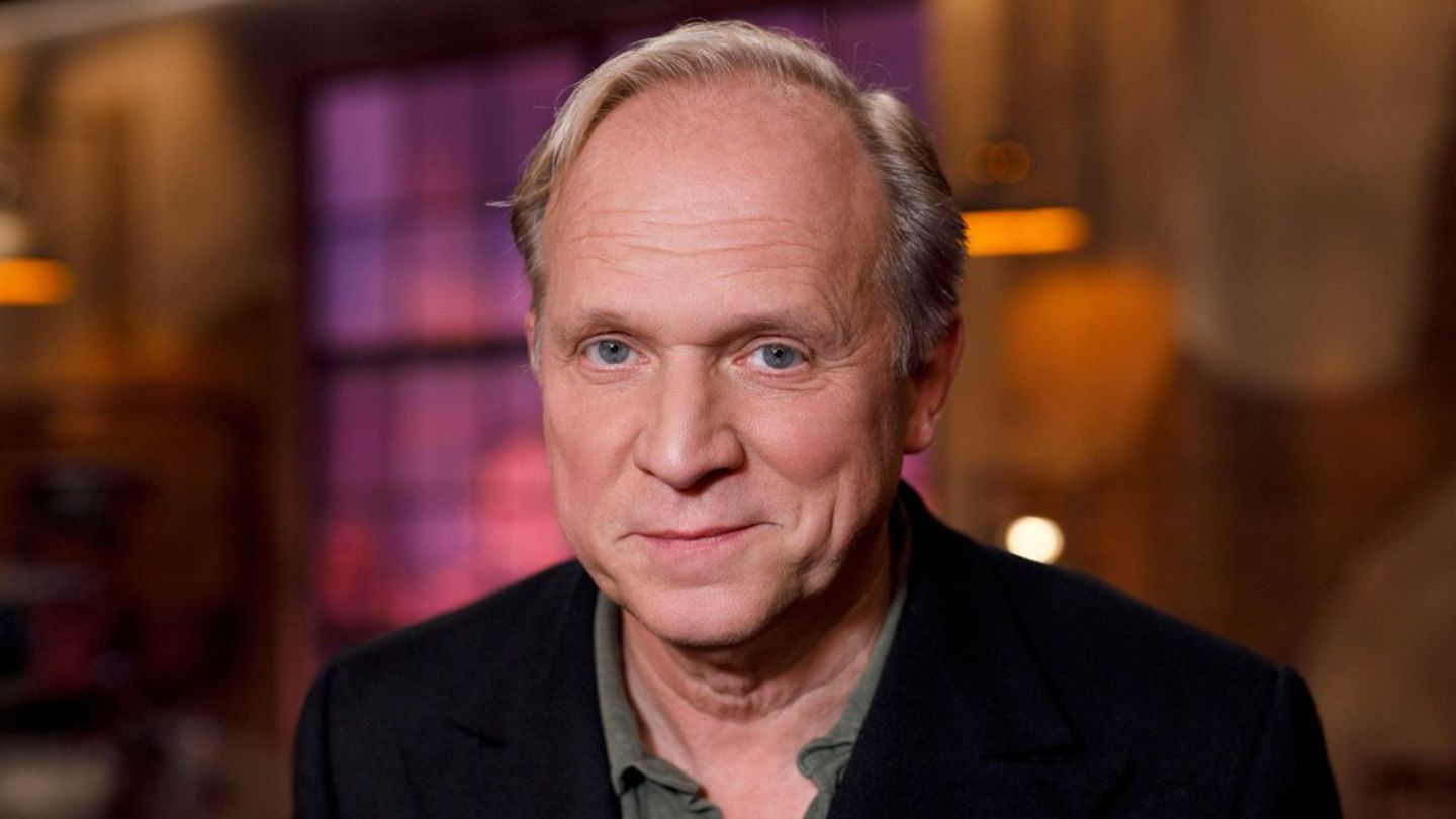 Ulrich Tukur: So lebt er mit dem Tinnitus