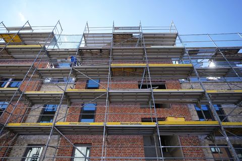 Um die Kosten für eine schnellere energetische Sanierung des Gebäudebestandes zu stemmen, denken VNW-Unternehmen über den Verkau