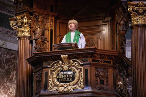 Die anglikanische Bischöfin Sarah Mullally ist in der Berliner Domgemeinde keine Unbekannte. Foto: Carsten Koall/dpa