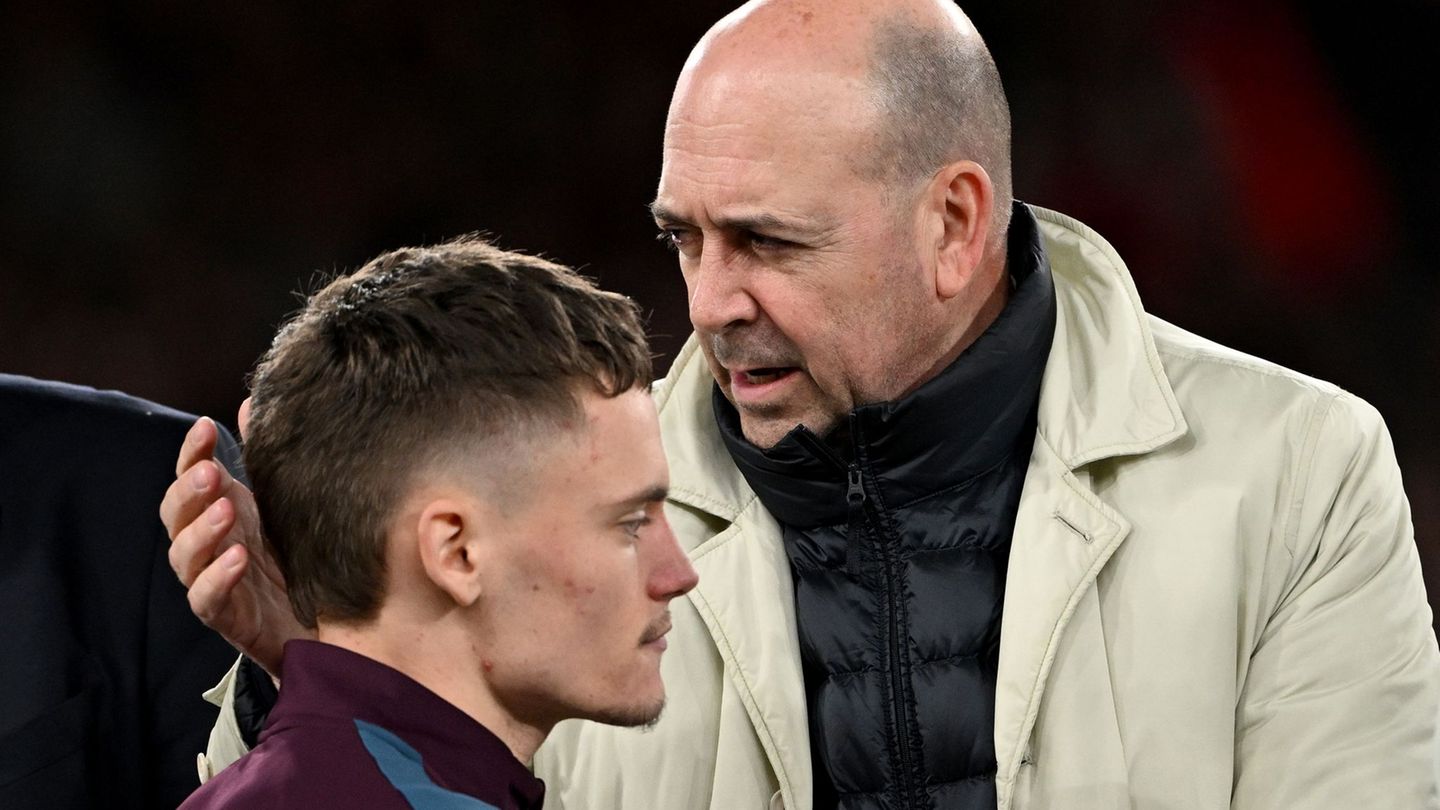Leverkusens Geschäftsführer Fernando Carro wollte Florian Wirtz unbedingt halten. (Archivbild) Foto: Federico Gambarini/dpa