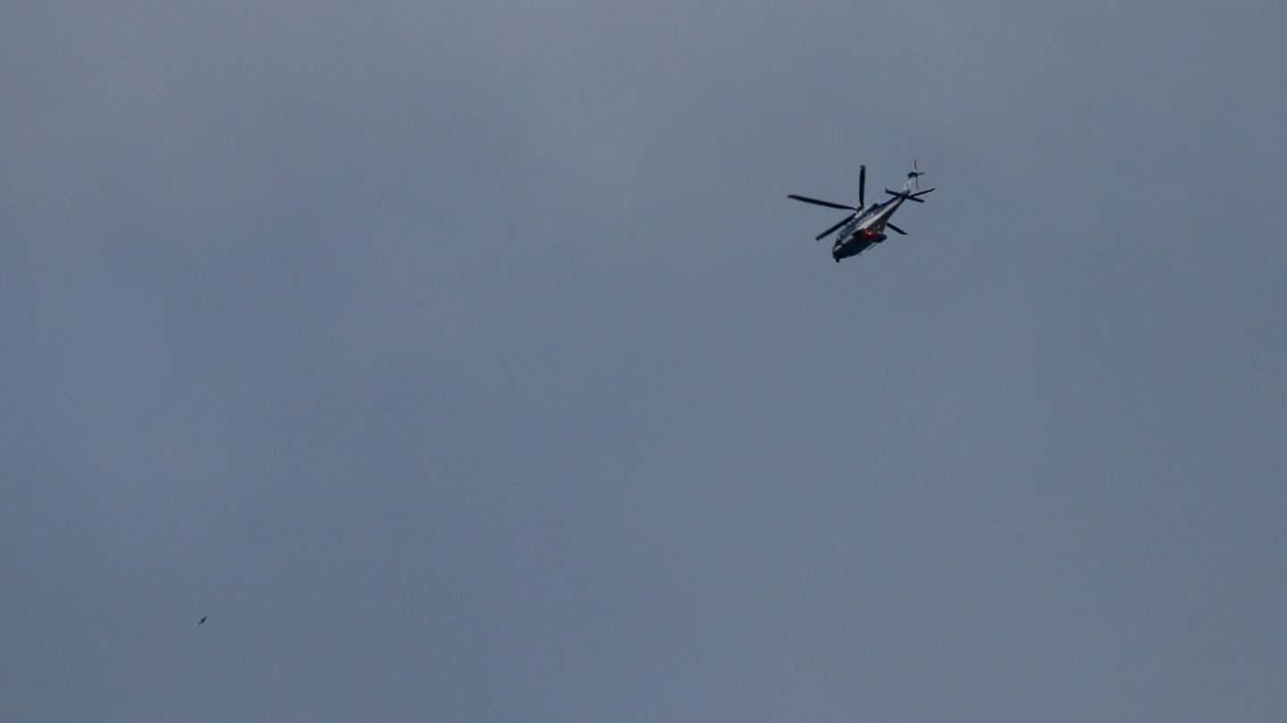 Helikopter am Himmel