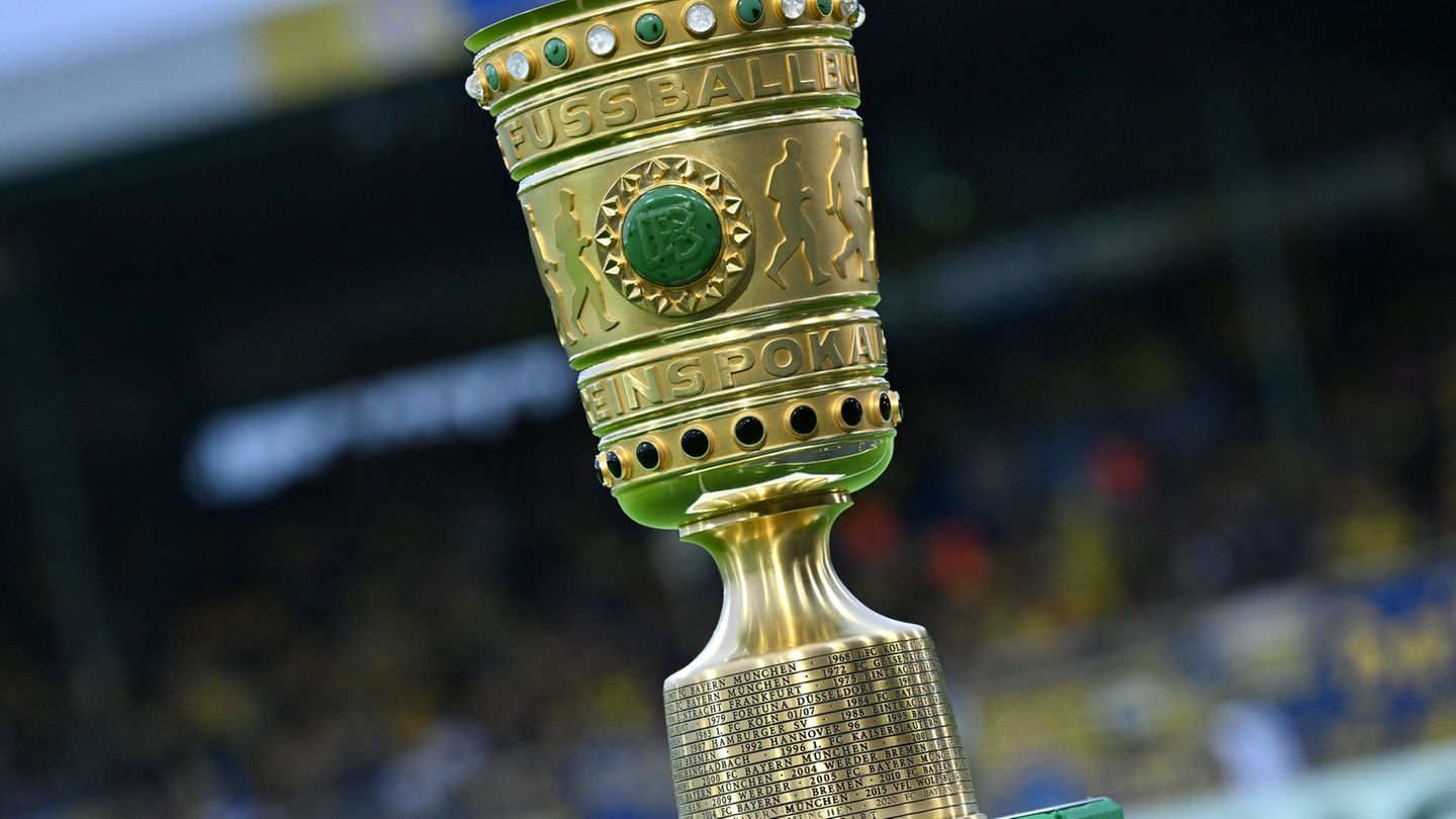 Die Partien für das Achtelfinale im DFB-Pokal stehen fest. Foto: Swen Pförtner/dpa