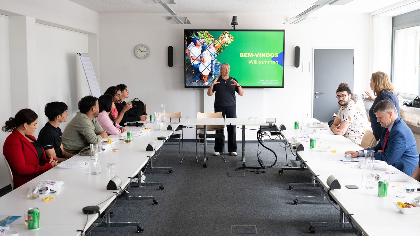 Die Grünen verlangen eine wirksame Strategie zur Integration von Pflegekräften auf dem Ausland. (Archivbild) Foto: Sebastian Kah