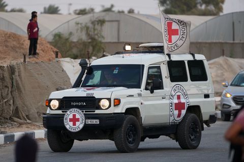 Israel hat die von Hamas übergebenen Geisel-Leichen identifiziert. Foto: Abdel Kareem Hana/AP/dpa