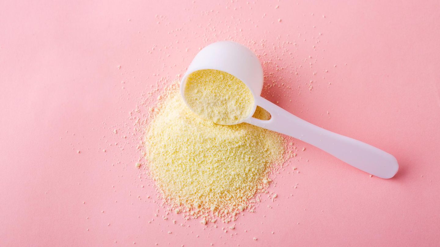 Formula-Diät: Ein Messlöffel und gelbes Pulver