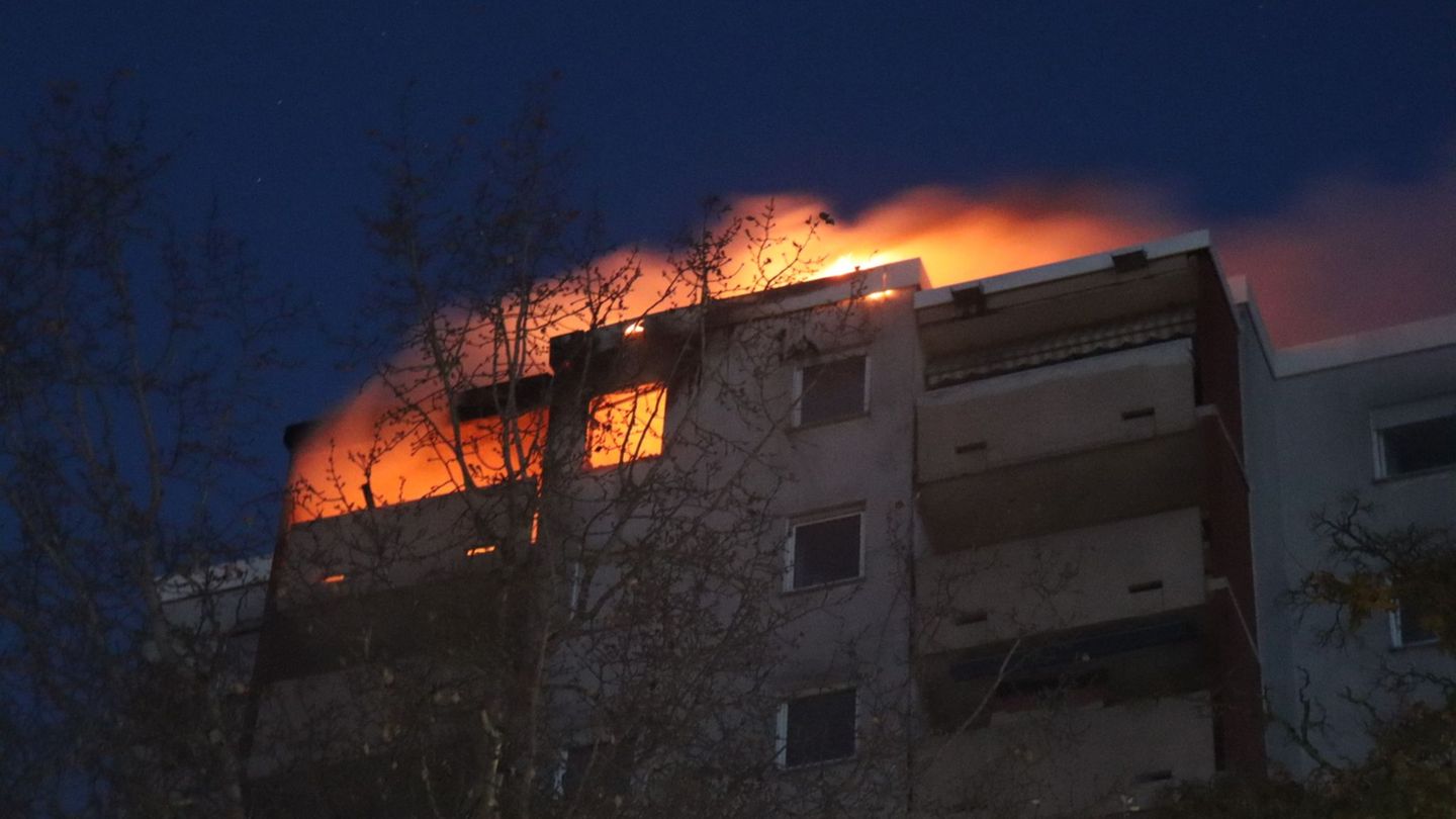Notfälle: Ein Toter bei Brand in Mannheimer Hochhaus