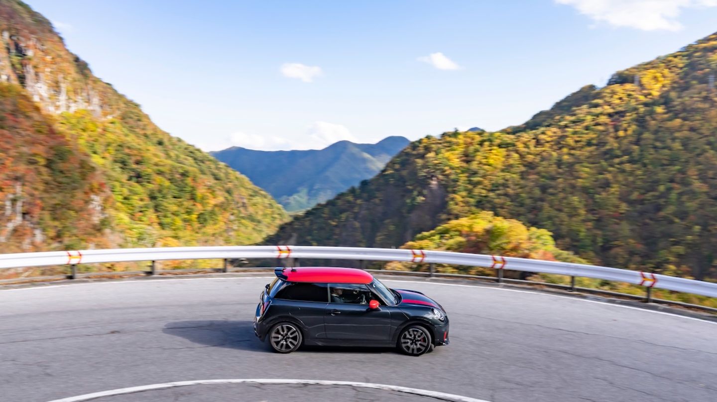 Irohazaka: Unterwegs auf der kurvenreichsten Straße Japans