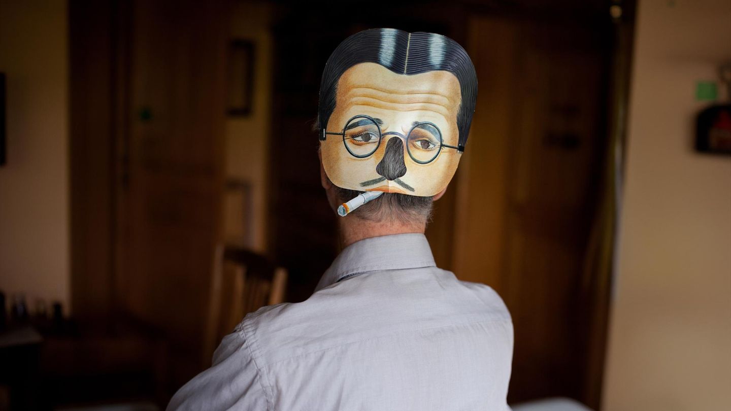 Volkskrankheit Einsamkeit: "Ich könnte tot umfallen, das würde keinen berühren"