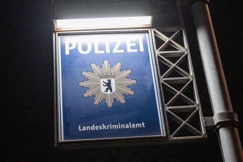 Die Ermittlungen gegen einen 22-jährigen Syrer, der einen Anschlag geplant haben soll, gehen weiter. Foto: Christophe Gateau/dpa