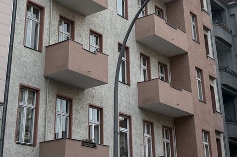 Durchsuchungen gab es nach Angaben der Staatsanwaltschaft an drei Anschriften. Foto: Paul Zinken/dpa