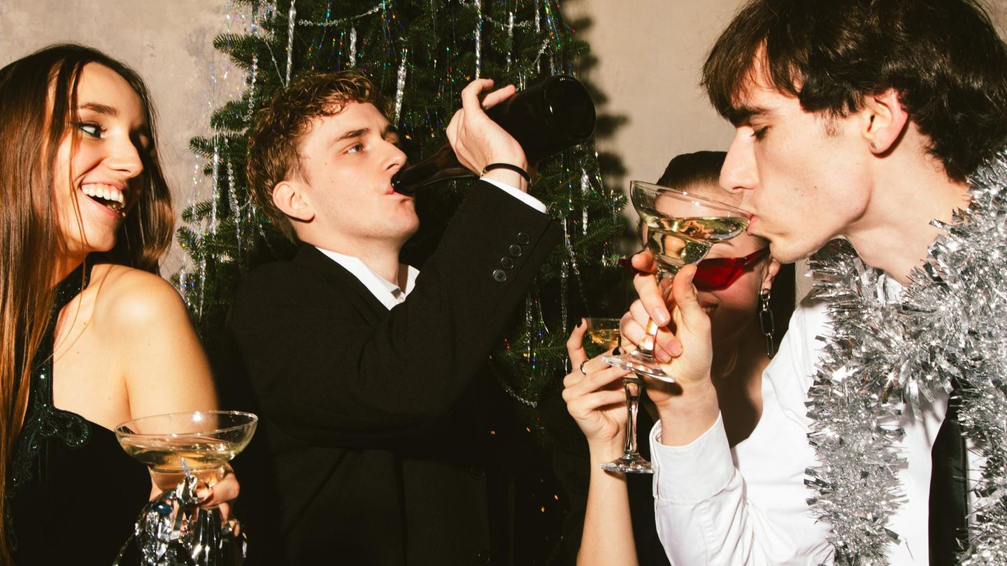 Bizarre Bezeichnungen: Medizin kurios: Was sind "Nonnensausen" und "Holiday-Heart-Syndrom"?