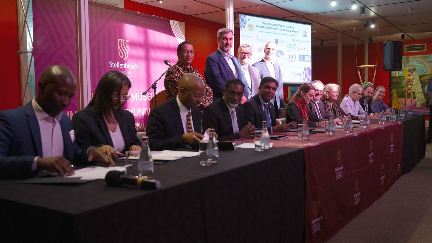 Ministerpräsident Markus Söder (CSU) ist derzeit in Südafrika. Foto: Sven Hoppe/dpa