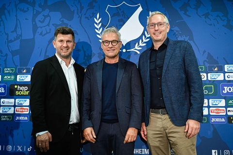 Laut Medien müssen die Geschäftsführer Markus Schütz (M) und Frank Briel (r) gehen. Ob Sportchef Andreas Schicker bleibt, ist of
