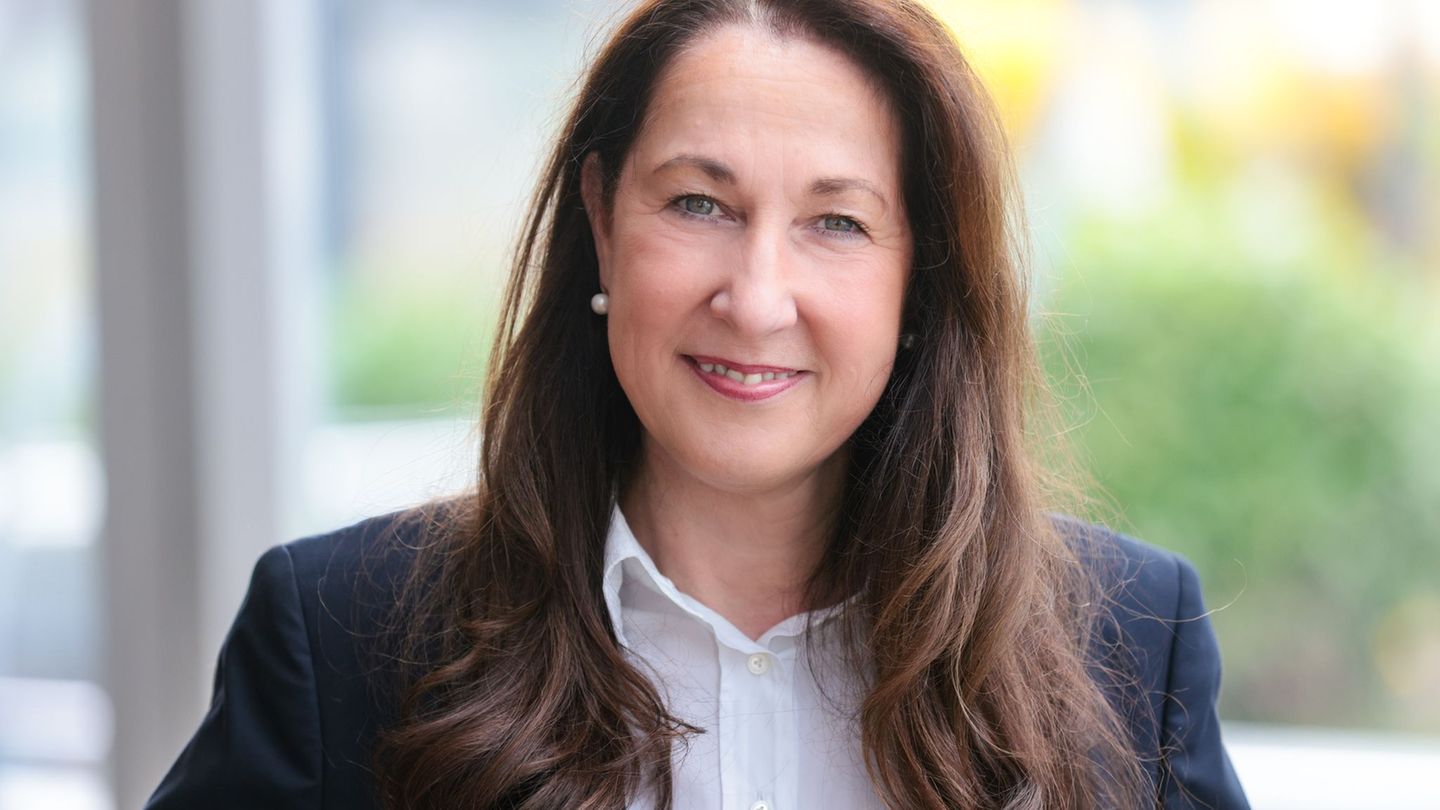 Nun wird die neue Bürgermeisterin vereidigt. (Archivbild) Foto: Bernd Henkel/dpa